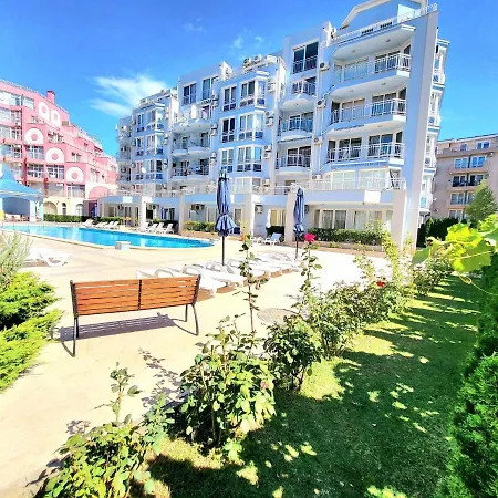 דירה And In Sunny Dream Family Complex In *
